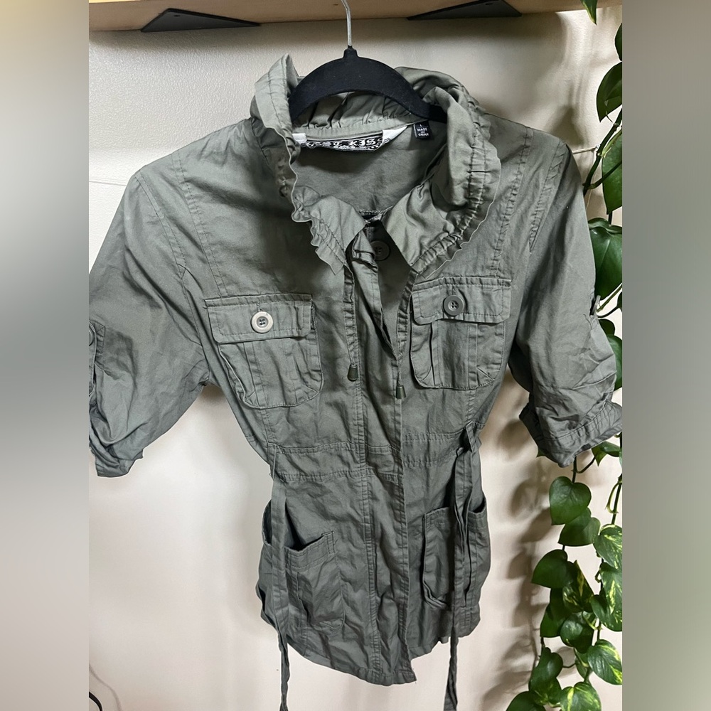Last Kiss army green cargo short sleeve top